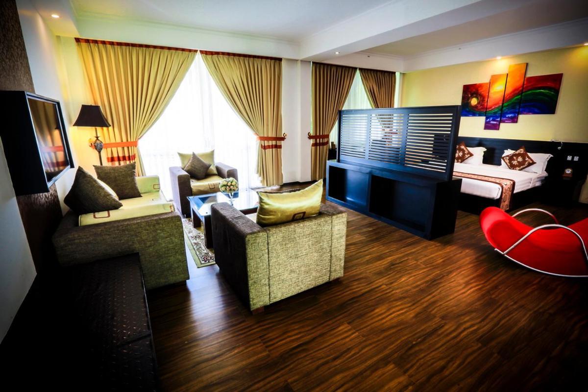 โรงแรม เดอะ โควานโร กัมปาฮา ภายนอก รูปภาพ
